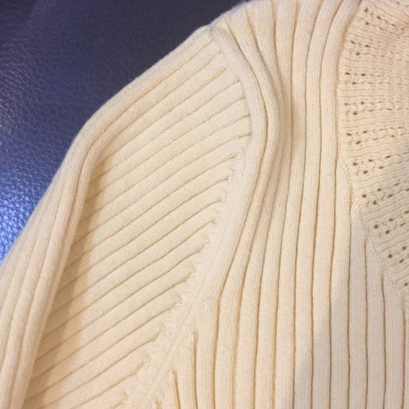 Sweater - Picture 4 of 5